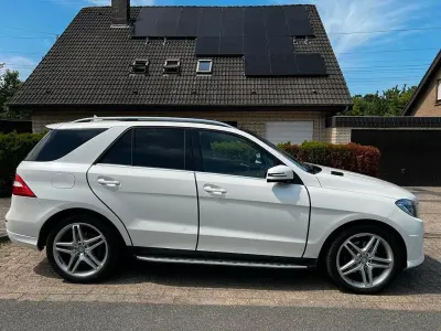 Gebraucht Mercedes ML350 258 PS (189 kW) 2015 Weiß SUV