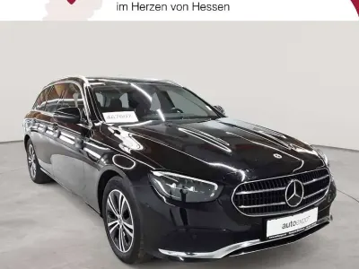 Gebraucht Mercedes E300 Avantgarde 265 PS (194 kW) 2023 Obsidianschwarz metallic Kombi
