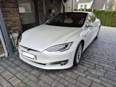 Gebraucht Tesla Model S 244 kW (332 PS) 2018 Weiß Kleinwagen