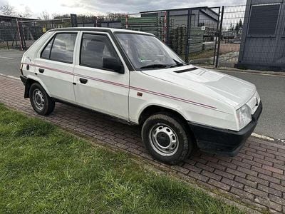 Gebraucht Skoda Favorit 54 PS (39 kW) 1993 Weiß Limousine