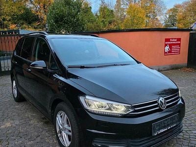 Schwarz Gebraucht 2020 VW Touran Van / Kleinbus | 16.800 € (Superpreis)
