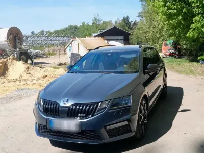 Gebraucht Skoda Octavia RS 184 PS (135 kW) 2019 Grau Kombi