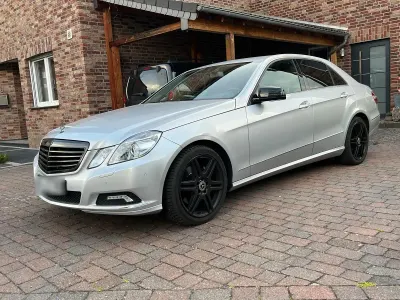 Gebraucht Mercedes E350 292 PS (214 kW) 2009 Silber Limousine