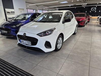 Lunar white Gebraucht 2025 Mazda 2 Center-Line Limousine | 23.990 € (Fairer Preis)