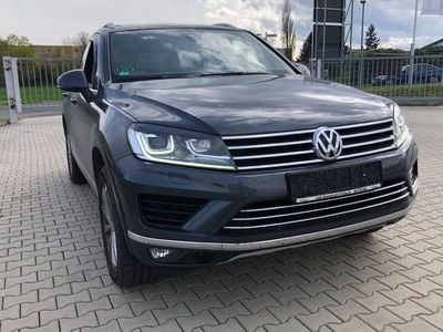 Gebraucht VW Touareg Exclusive 262 PS (192 kW) 2015 Grau SUV
