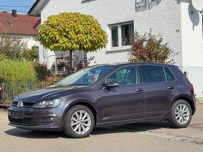 Grau Gebraucht 2015 VW Golf LOUNGE Limousine | 12.490 € (Fairer Preis)