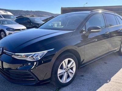 Second-hand VW Golf VIII Life 150 CP (110 kW) 2022 Negru Break