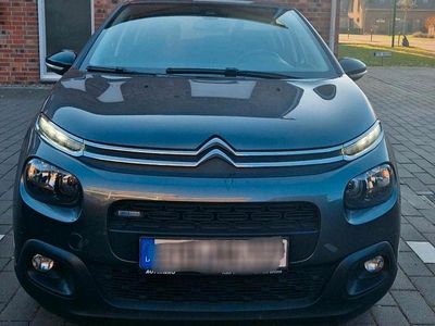 Grau Gebraucht 2017 Citroën C3 Limousine | 7.500 € (Fairer Preis)