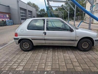 Peugeot 106