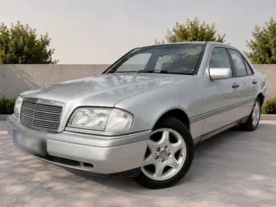 Gebraucht Mercedes C200 136 PS (100 kW) 1996 Silber Limousine