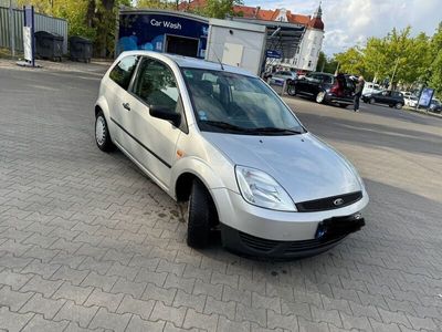 gebraucht Ford Fiesta 1.3 Benzin MIT TÜV