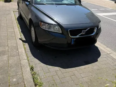 Gebraucht Volvo S40 101 PS (74 kW) 2010 Grau Limousine