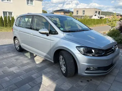 Gebraucht VW Touran Trendline 116 PS (85 kW) 2015 Silber Van / Kleinbus