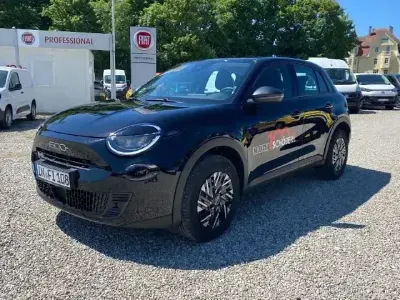Gebraucht Fiat 600 136 PS (100 kW) 2025 Schwarz SUV