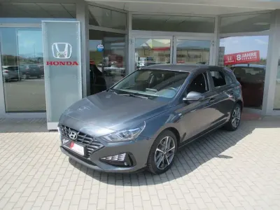 Gebraucht Hyundai i30 Trend 120 PS (88 kW) 2023 Grau Limousine
