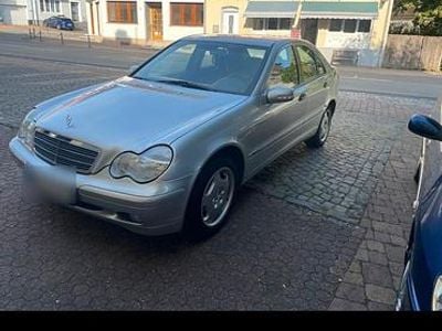 Mercedes C200