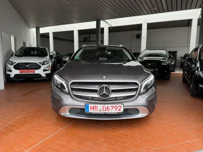Gebraucht Mercedes GLA200 Urban 136 PS (100 kW) 2016 Grau SUV