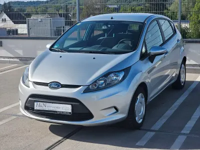 Usata Ford Fiesta Trend 82 CV (60 kW) 2009 Argento Utilitaria