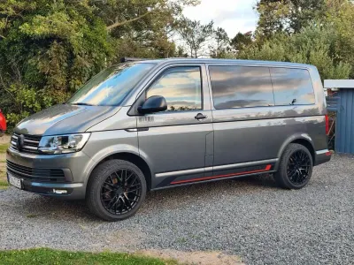 Gebraucht VW Multivan 150 PS (110 kW) 2018 Grau Van / Kleinbus