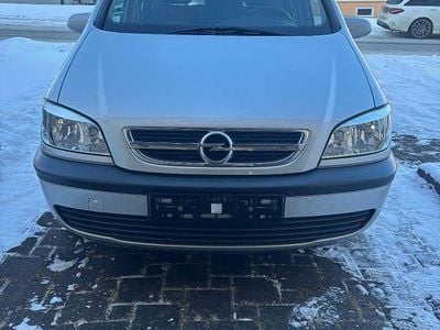 Silber Gebraucht 2004 Opel Zafira Van / Kleinbus | 899 € (Guter Preis)
