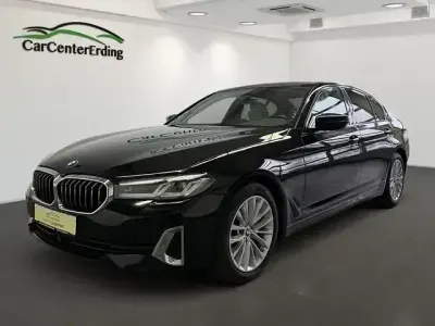 Gebraucht BMW 520 Sport Line 190 PS (139 kW) 2023 Schwarz Limousine