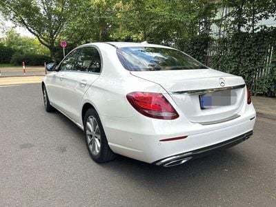 Mercedes E200