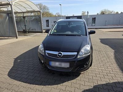 Usata Opel Zafira 150 CV (110 kW) 2011 Nero Monovolume