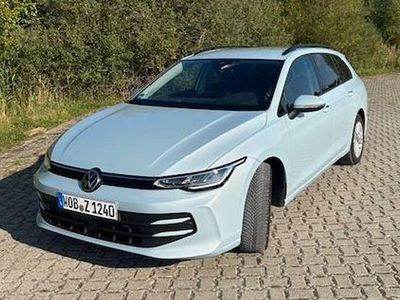 Gebraucht VW Golf VIII IQ Drive 116 PS (85 kW) 2025 Blau Kombi