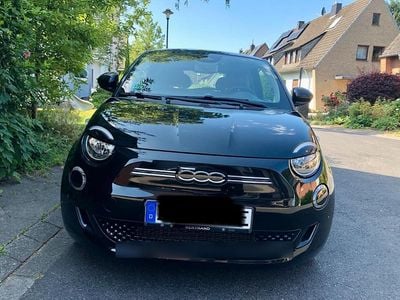 Schwarz Gebraucht 2022 Fiat 500e Icon Kleinwagen | 16.500 € (Guter Preis)