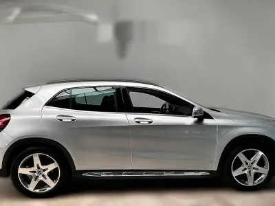 Gebraucht Mercedes GLA200 AMG line 156 PS (114 kW) 2019 Silber metallic SUV