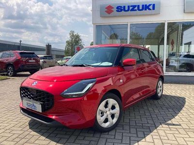 Burning red pearl Neu 2026 Suzuki Swift Club Limousine | 19.990 €