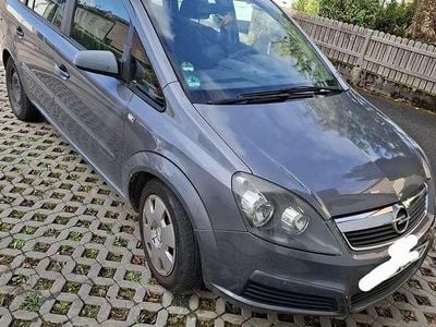 Second-hand Opel Zafira Edition 105 CP (77 kW) 2007 Monovolum