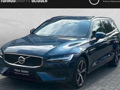 Second-hand Volvo V60 Core 197 CP (144 kW) 2025 Albastru Break