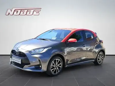 Gebraucht Toyota Yaris Basis 116 PS (85 kW) 2021 Marlingrau metallic, dach tokio fusion Kleinwagen