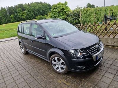 VW Touran Cross