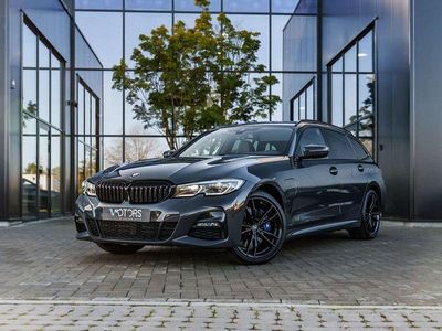BMW 330e