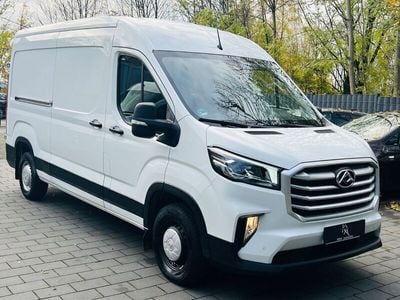 Maxus V90