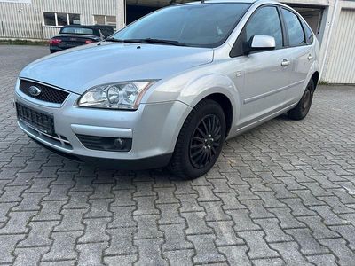 Second-hand Ford Focus Style 90 CP (66 kW) 2008 Gri Berlinǎ