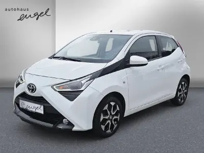 Gebraucht Toyota Aygo X-play 72 PS (52 kW) 2021 Weiß Kleinwagen