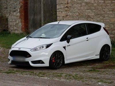 Gebraucht Ford Fiesta ST 182 PS (133 kW) 2014 Weiß Limousine
