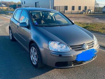 Usata VW Golf IV 80 CV (58 kW) 2005 Grigio Berlina