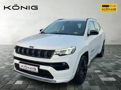 Gebraucht Jeep Compass Altitude 131 PS (96 kW) 2023 Alpineweiß SUV