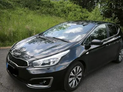 Gebraucht Kia Ceed DREAM-TEAM Edition 135 PS (99 kW) 2016 Schwarz Kleinwagen