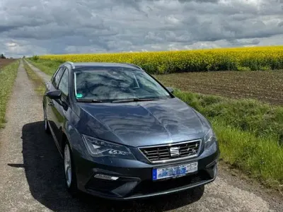 Gebraucht Seat Leon FR 131 PS (96 kW) 2019 Grau Limousine