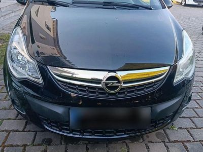 Second-hand Opel Corsa 75 CP (55 kW) 2012 Negru Hatchback