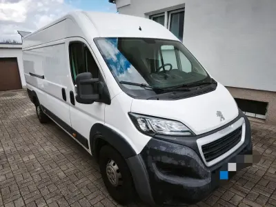 Gebraucht Peugeot Boxer 163 PS (119 kW) 2018 Weiß Van