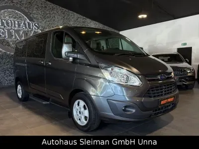 Usata Ford Tourneo Titanium 131 CV (96 kW) 2017 Grigio Monovolume