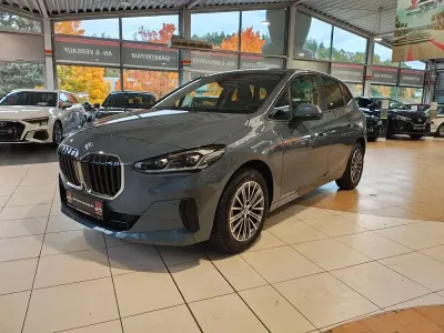 Gebraucht BMW 218 Active Tourer 150 PS (110 kW) 2023 Grau Van / Kleinbus