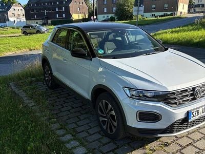 Gebraucht VW T-Roc Active 150 PS (110 kW) 2022 Weiß SUV