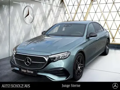 Używany Mercedes E220 AMG 197 KM (144 kW) 2025 Zielony Sedan/Limuzyna